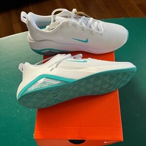 Nike Air Zoom Bella 7 White/Dusty Cactus sz 9.5 Trainers